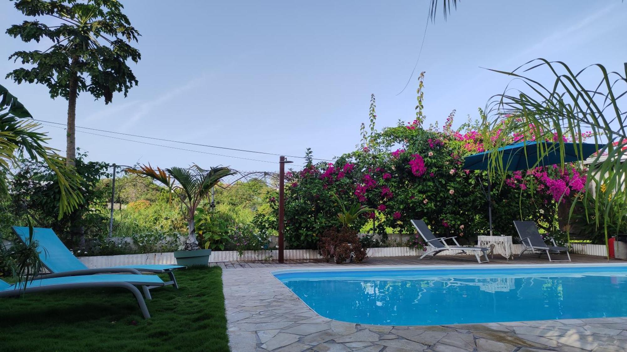 Les Coulirooms - Gite Sainte-Anne  Exterior foto